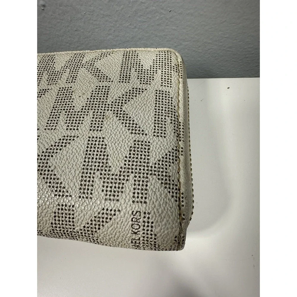 Auth MICHAEL KORS Wallet‎ MK Signature Vanilla Logo Plate